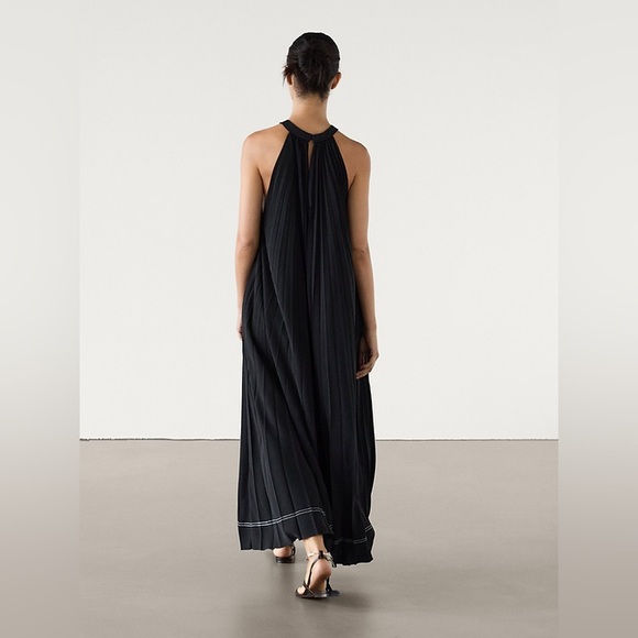 Massimo Dutti ~ Pleated halter midi dress w/ packets - Picture 4 of 5